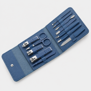 16 Piece Manicure Pedicure Grooming Kit